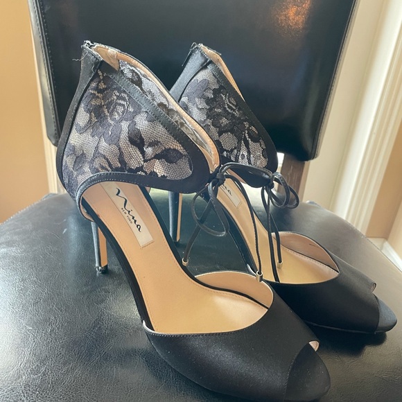 Nina Satin Pumps Size 10 - Picture 1 of 5